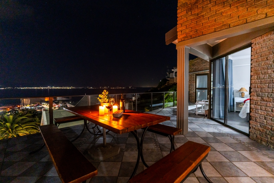 4 Bedroom Property for Sale in Linkside Western Cape